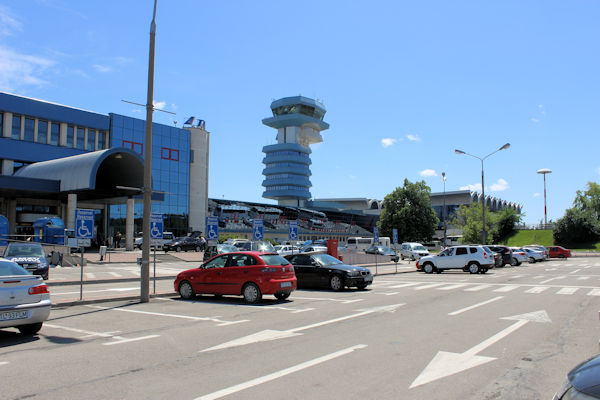 Airport in Bkarest - Aeroportul Internațional Henri Coanda Bucureşti