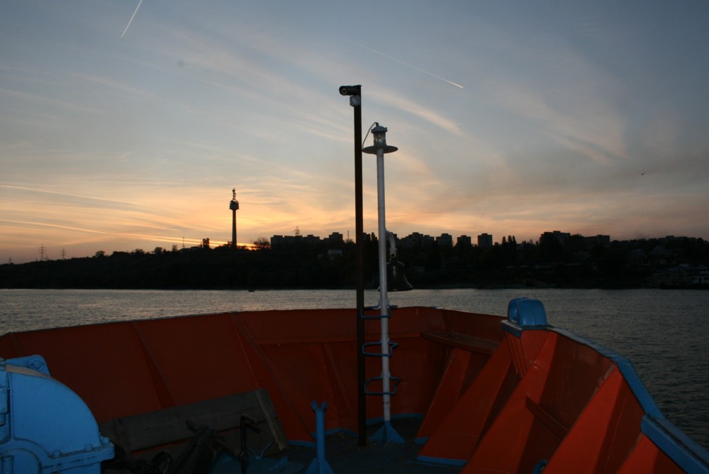 Urlaub in Galaţi: Auf der Fähre nach Galati mit Sonnenuntergang